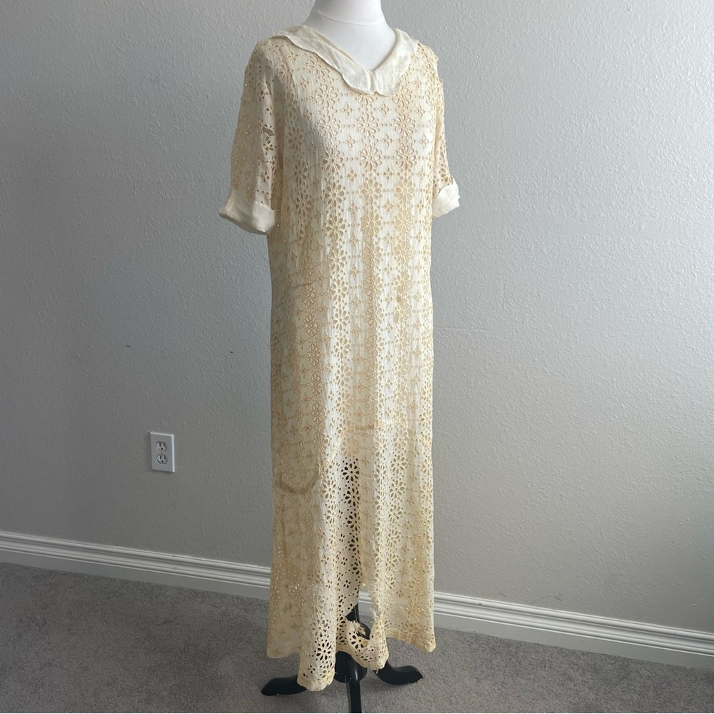 Vintage 1930s Cream Eyelet Lace Dress with Peter Pan Collar